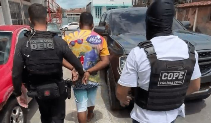 Suspeito de chefiar tráfico na zona sul de Aracaju é preso em Camaçari (BA)