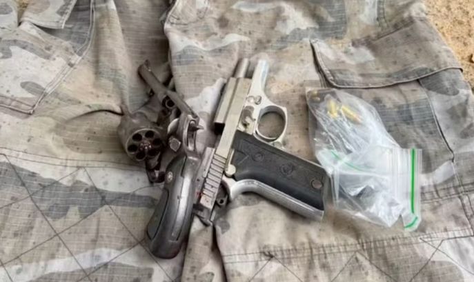 Suspeitos morrem em confronto e armas e uniformes falsos de policiais são apreendidos em Brejo Grande
