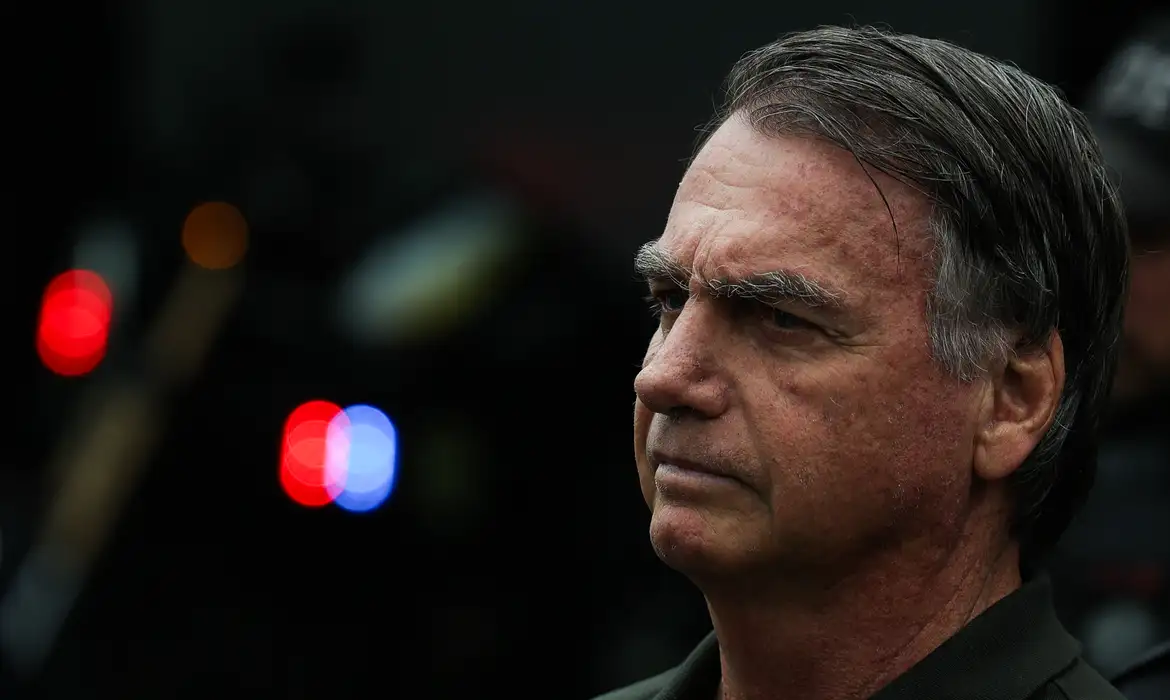 STF determina cumprimento da pena de Bolsonaro, que seguirá preso na sede da PF em Brasília
