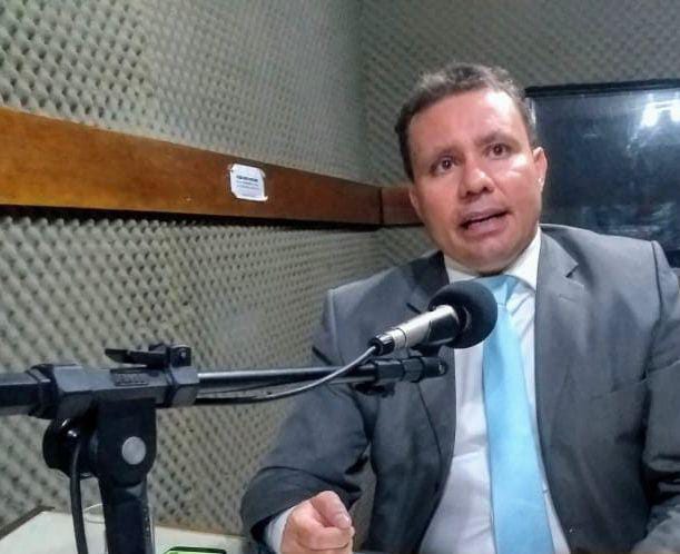 Promotor de Justiça Paulo José fala sobre irregularidades em casas populares de Tobias Barreto em entrevista à Rádio Clube