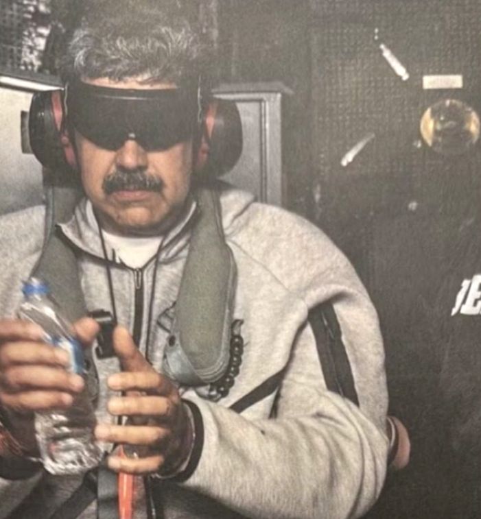 Trump divulga foto de Maduro vendado e afirma que presidente venezuelano foi capturado por forças dos EUA