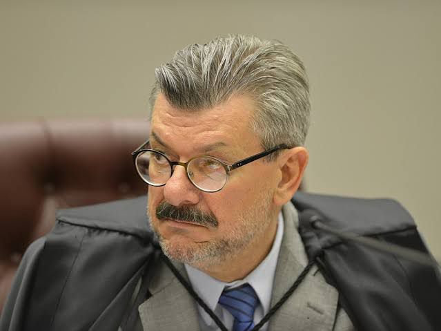 Ministro do STJ é acusado de assédio sexual por jovem de 18 anos em Santa Catarina