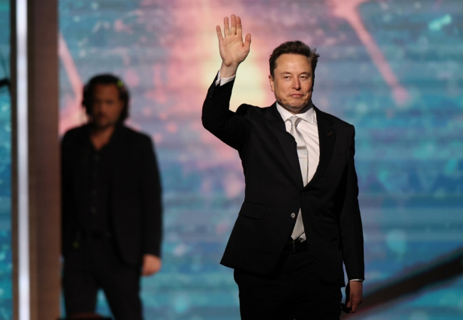 Elon Musk volta a criticar Alexandre de Moraes e provoca reação nas redes
