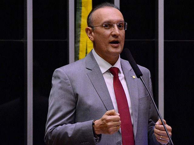 Fábio Henrique pode disputar o Senado em 2026 e cogita deixar a União Brasil