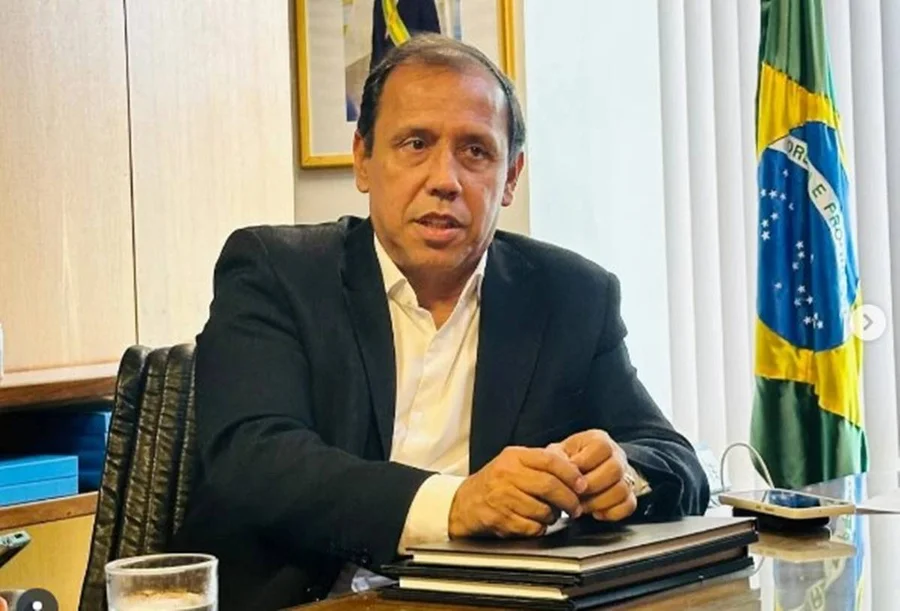 Justiça determina bloqueio de mais de R$ 500 milhões de sindicato investigado por descontos indevidos do INSS