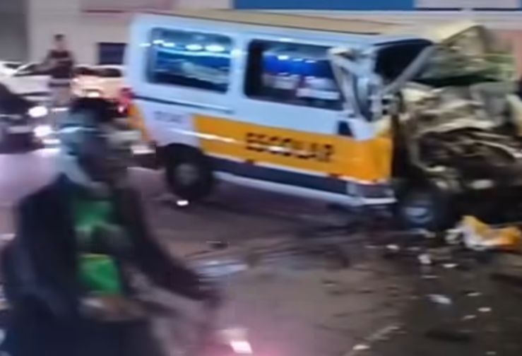 Colisão é registrada na Avenida Tancredo Neves, em Aracaju, próximo ao Detran