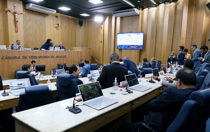Câmara de Aracaju aprova moção de repúdio contra falas de Alessandro Vieira sobre André Moura