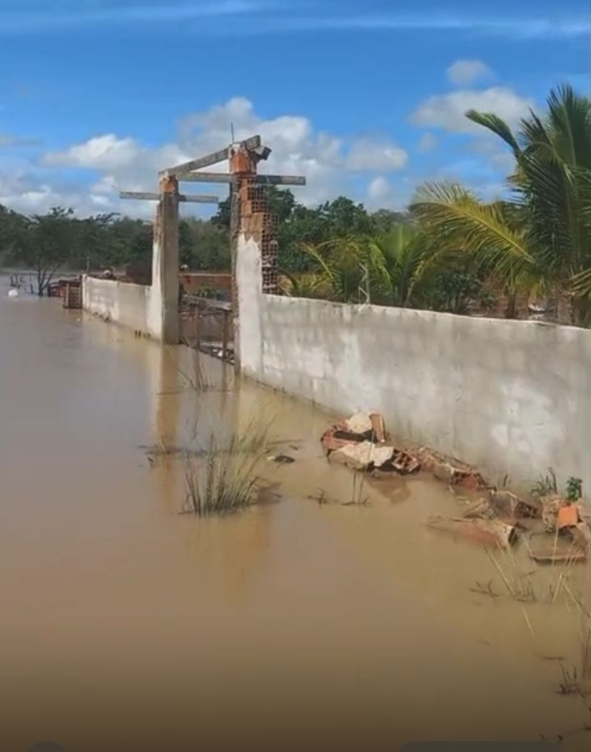 Fortes chuvas causam alagamentos em Tobias Barreto