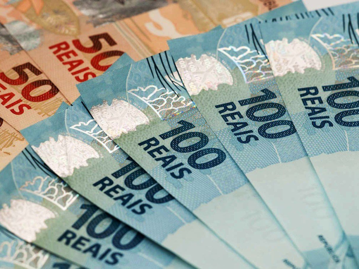 Carga tributária e arrecadação batem recordes em 2025, mesmo com desafios fiscais