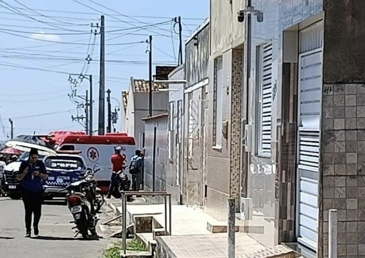 Mulher é encontrada morta dentro de casa em Frei Paulo