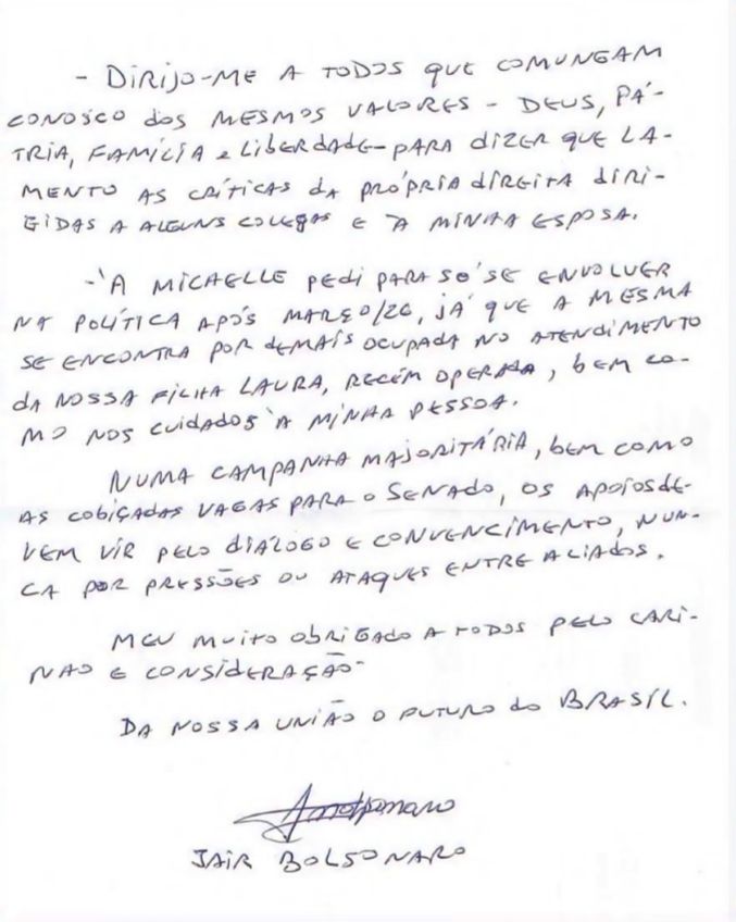 Bolsonaro escreve carta aos brasileiros e explica afastamento de Michelle da política