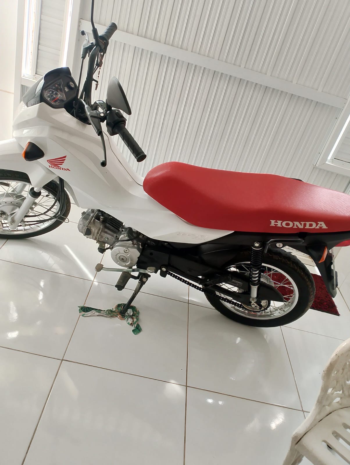 Mulher tem moto furtada em Tobias Barreto