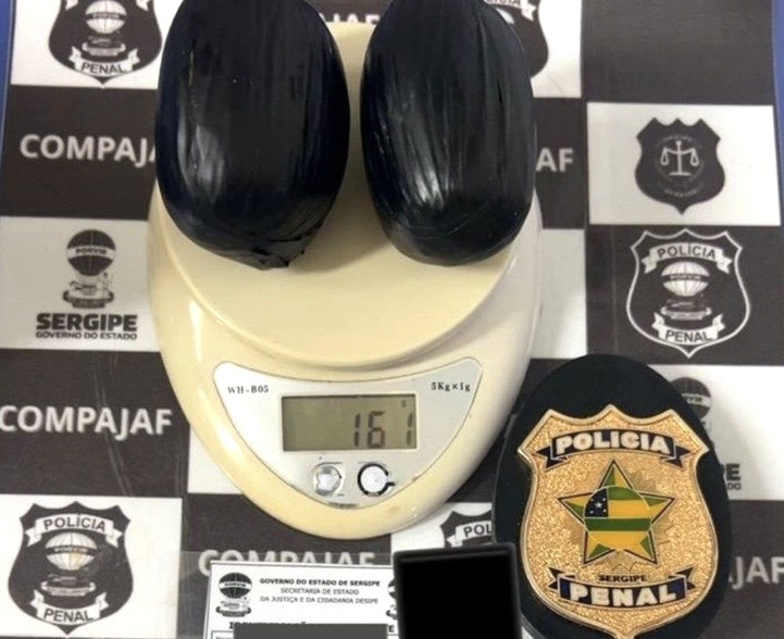 Mulher é presa ao tentar entrar com maconha no Compajaf, presídio de Aracaju
