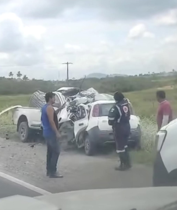 Tragédia na BR-235 em Itabaiana: colisão frontal deixa três mortos