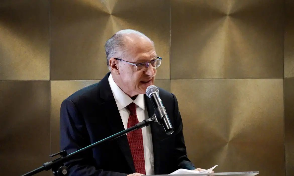Alckmin anuncia saída do Ministério do Desenvolvimento no início de abril