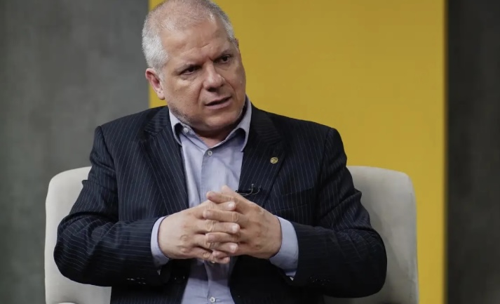 Ex-presidente do INSS é preso pela PF em operação que apura fraudes em aposentadorias