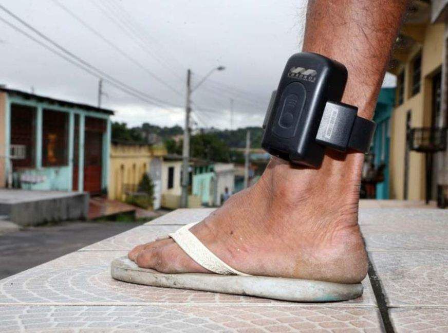 Câmara aprova ampliação da prisão temporária e novas regras para uso de tornozeleira eletrônica