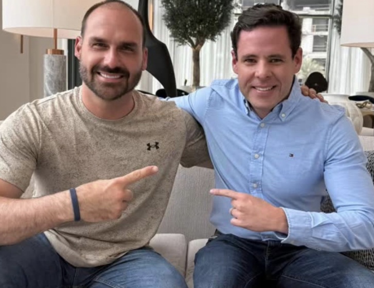 Eduardo Bolsonaro encontra Rodrigo Valadares e envia mensagem de incentivo