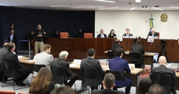 STF rejeita recurso e mantém condenação de Bolsonaro na trama golpista