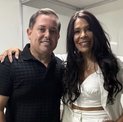 Nova casa: Silvânia agora faz parte da Camarote Shows