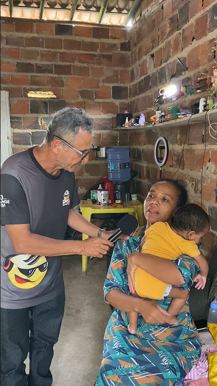 Família em extrema vulnerabilidade denuncia exclusão de lista de contemplados com casas habitacionais