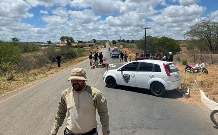 Colisão entre motocicletas deixa jovem morta na SE-230, em Canindé de São Francisco