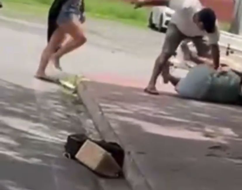 Mulher é agredida pelo marido e pela amante em Estância (SE)