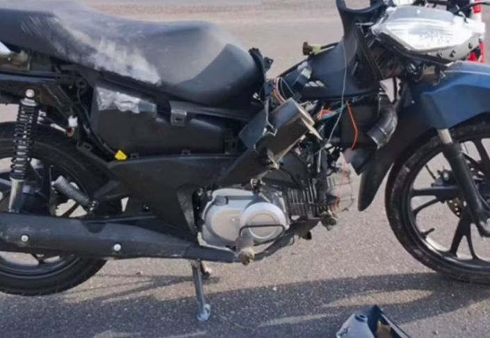 Mulher morre após moto colidir com poste na Zona Sul de Aracaju