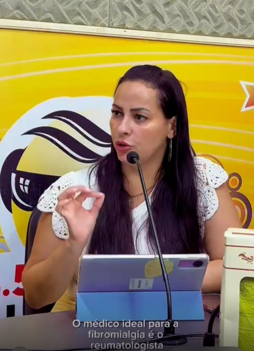 Enfermeira e fisioterapeuta Lia Marina orienta sobre diagnóstico e tratamento da fibromialgia
