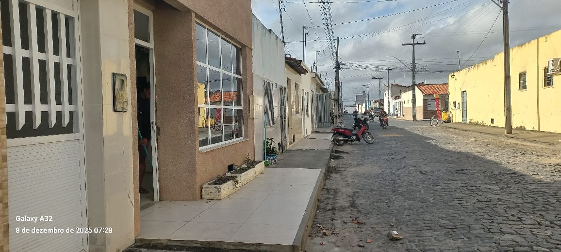 Homem é baleado após casa ser invadida em Tobias Barreto