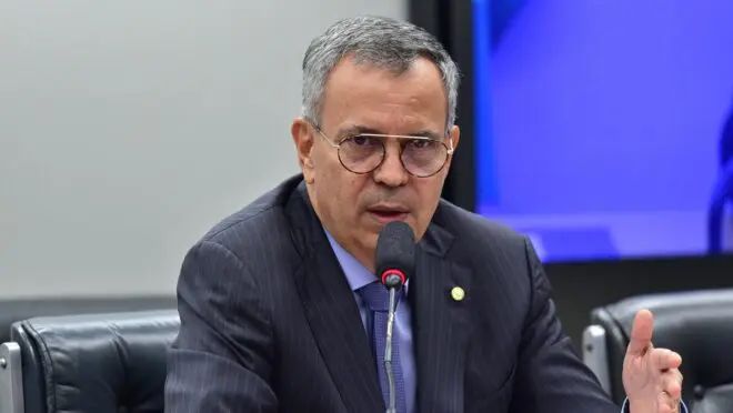 Deputado Félix Mendonça Júnior é alvo de operação da PF contra desvio de emendas parlamentares