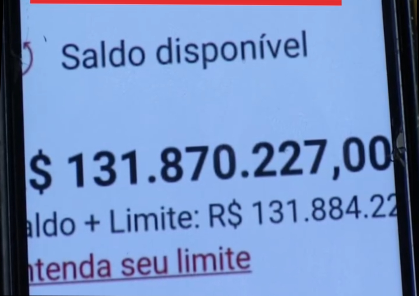 Homem recebe R$ 131 milhões por engano, devolve valor e pede recompensa de 10% na Justiça