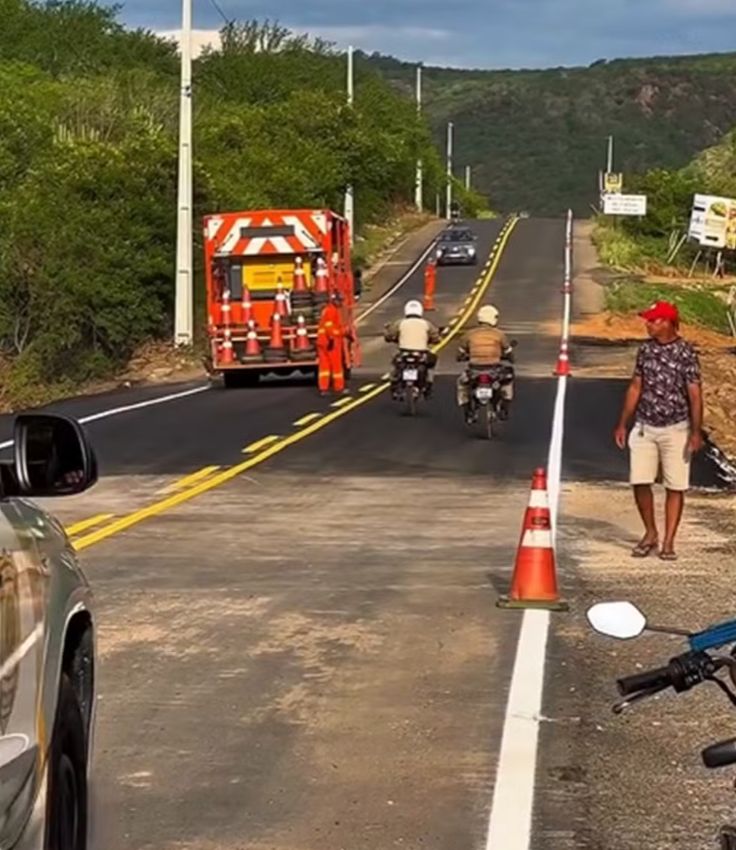 Tráfego é liberado em trecho da AL-225 que liga Sergipe a Alagoas após recuperação da rodovia
