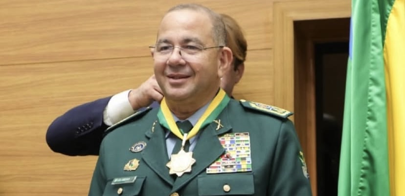 Coronel Alexandre Ribeiro é reconhecido pela Alese com Medalha do Mérito Parlamentar