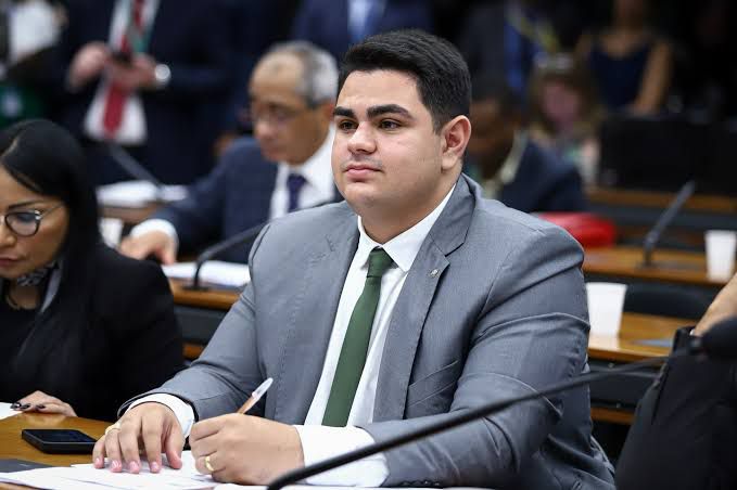 TSE inicia julgamento de Ícaro de Valmir; relator vota por manter cassação