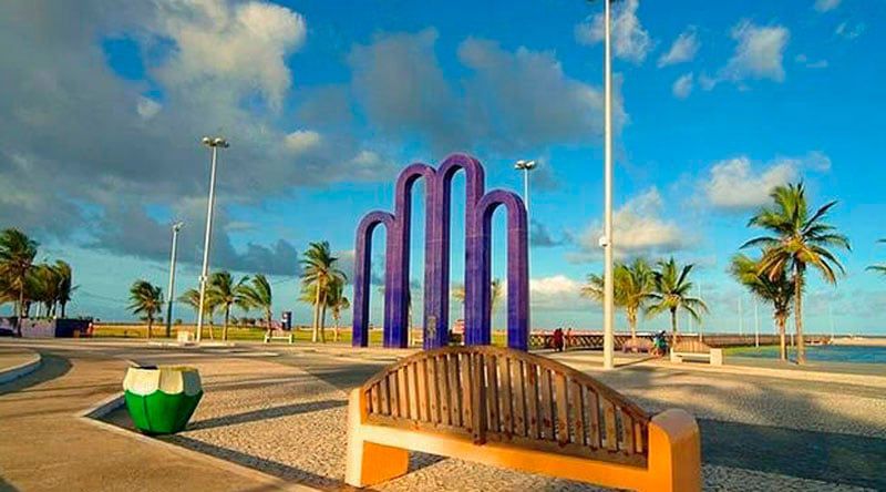 Adolescente é atingido por disparo de arma de fogo na Orla de Atalaia, em Aracaju