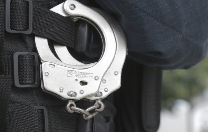 Jovem é preso após descumprir medida protetiva e ameaçar a própria mãe