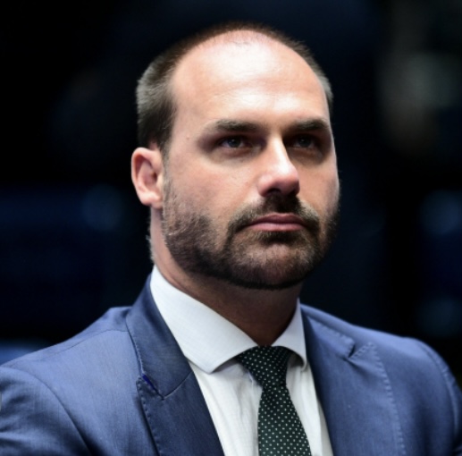 Moraes vota para tornar Eduardo Bolsonaro réu no STF