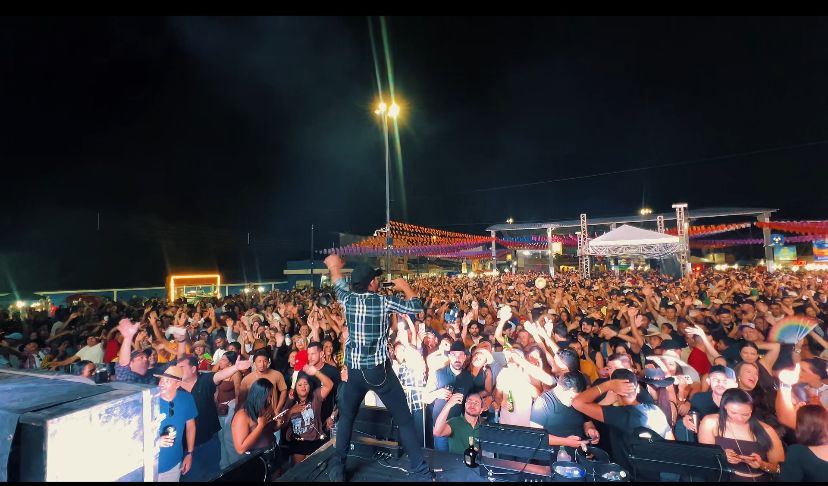Imagem arquivo pessoal assessoria do cantor 