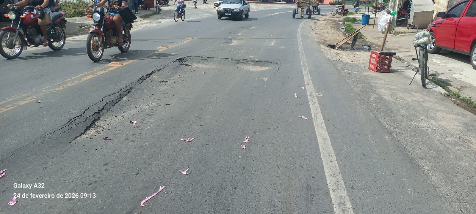 Pista baixa na Rodovia 349 em Itapicuru gera risco de acidentes