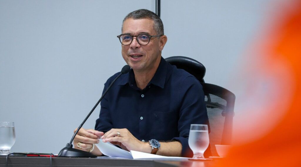 Governador Fábio Mitidieri segue internado em Aracaju com quadro estável